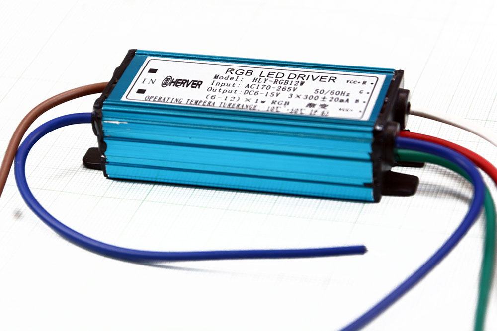 https://app.mtielec.com/uploads/images/product/0000761_-driver-rgb12w-dc6-15v-3x300ma-.jpeg