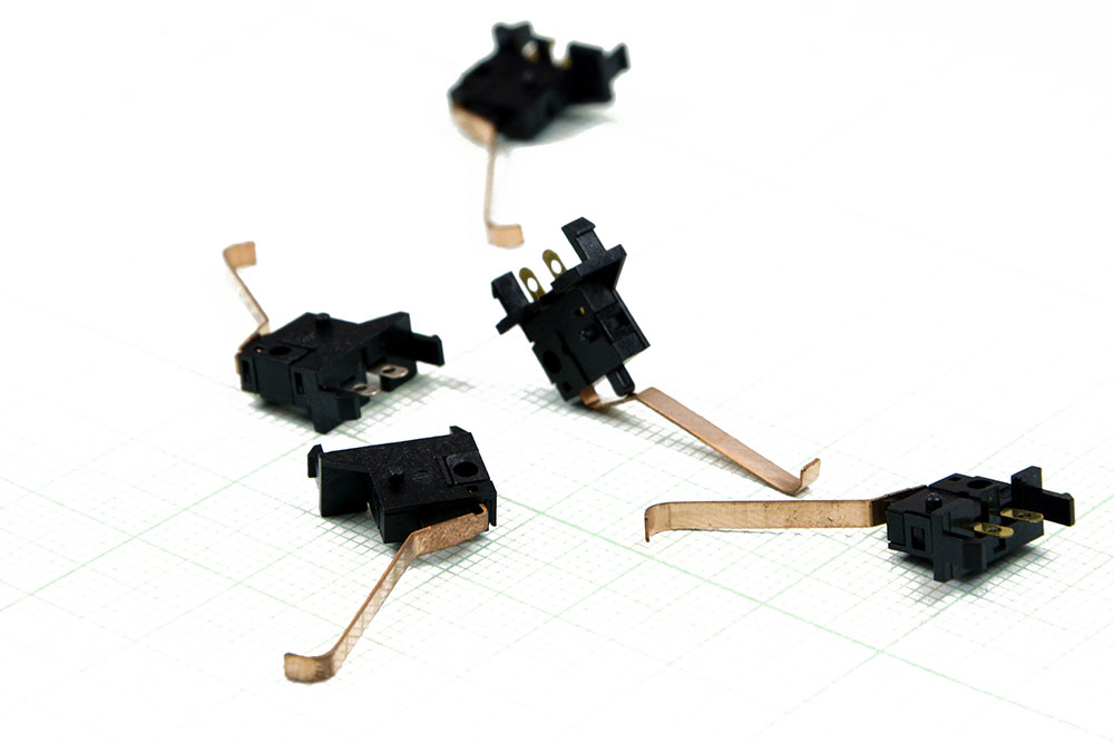 https://app.mtielec.com/uploads/images/product/0001202_-micro-switch-3pin-taiwan.jpeg