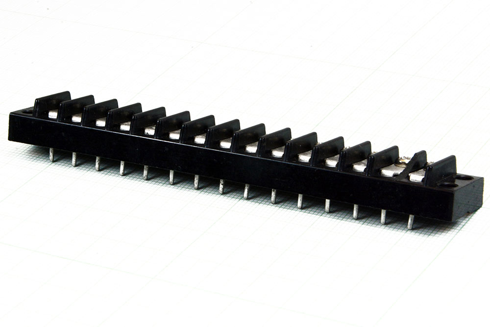 https://app.mtielec.com/uploads/images/product/0001764_-connector-terminal-6a-250v-15pin-black-st-japan.jpeg