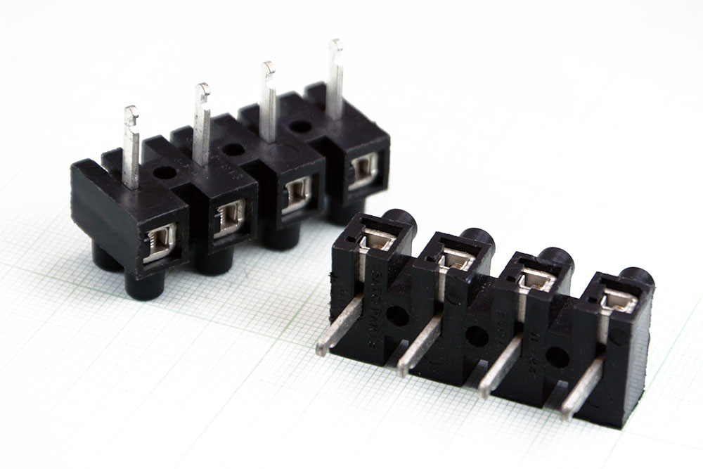 https://app.mtielec.com/uploads/images/product/0001773_-connector-terminal-6a-250v-2x4pin-black-st-japan.jpeg