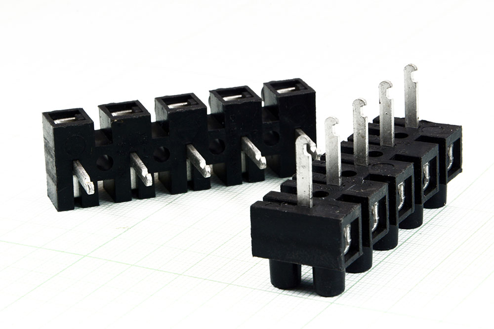 https://app.mtielec.com/uploads/images/product/0001776_-connector-terminal-6a-250v-2x5pin-black-st-japan.jpeg